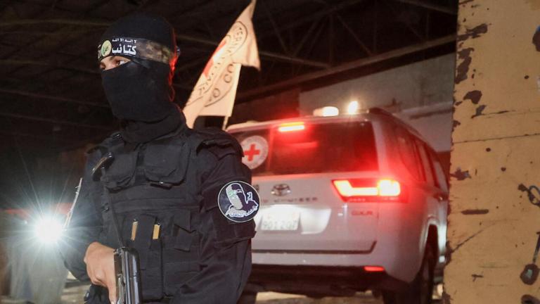 Γάζα: Τέσσερις ακόμη σορούς Ισραηλινών ομήρων παρέλαβε ο Ερυθρός Σταυρός — Παραδόθηκαν οι σοροί 45 Παλαιστινίων