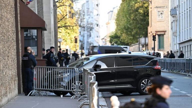 Γαλλία: Στη φυλακή οδηγήθηκε ο Νικολά Σαρκοζί - Βίντεο από τη στιγμή της άφιξής του