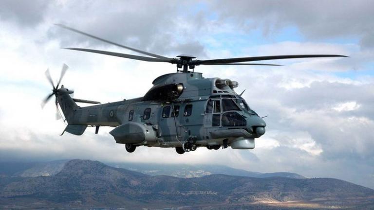 ΓΕΑ: Δύσκολη νυχτερινή αποστολή αεροδιακομιδής ασθενούς από ψαράδικο βόρεια της Αστυπάλαιας έφερε σε πέρας ελικόπτερο Super Puma 