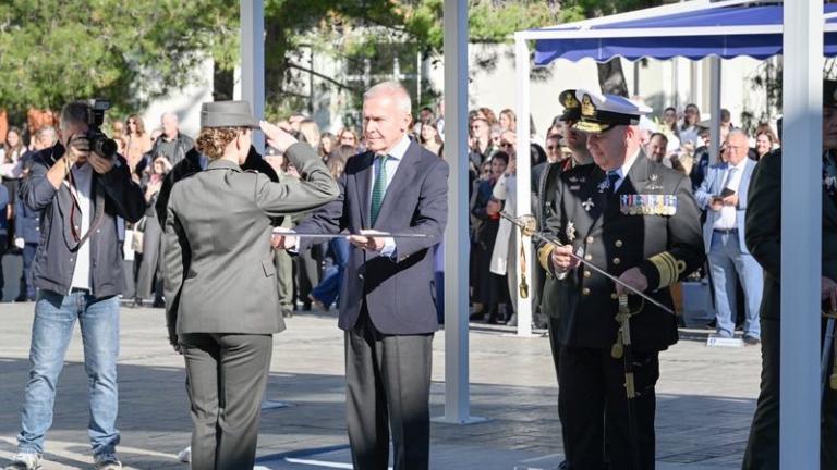 Θ. Δαβάκης: Στην τελετή ορκωμοσίας και επιδόσεως των ξιφών στους νέους αξιωματικούς αποφοίτους της ΣΑΝ