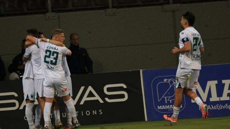 Λεβαδειακός φουλ για Ευρώπη. Η ομάδα του Νίκου Παπαδόπουλου συνεχίζει να κλέβει τις εντυπώσεις στο ελληνικό πρωτάθλημα και για την 9η αγωνιστική της Stoiximan Super League, επικράτησε με 2-0 της ΑΕΛ Novibet μέσα στη Λάρισα.  Ο Λεβαδειακός πλέον στρογγυλοκάθεται στην 4η θέση του βαθμολογικού πίνακα με 15 βαθμούς, όσους ακριβώς έχει και ο Βόλος, τρελαίνοντας κόσμο, όχι μόνο με τα αποτελέσματα που φέρνει, αλλά και με το εξαιρετικό ποδόσφαιρο που παρουσιάζει, ανεξαρτήτως αντιπάλου.  Μετά την ήττα αυτή οι «βυσσι