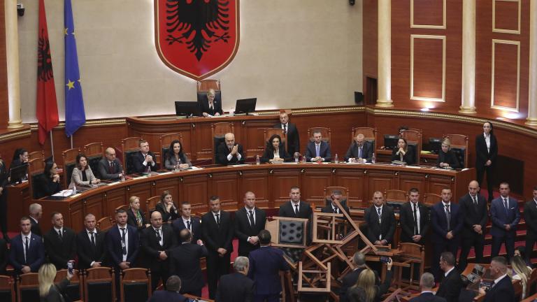 αλβανικο κοινοβουλιο