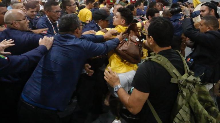 COP30: Διαμαρτυρίες και επεισόδια από αυτόχθονες για την καταστροφή του Αμαζονίου – «Τα δάση μας δεν είναι προς πώληση»