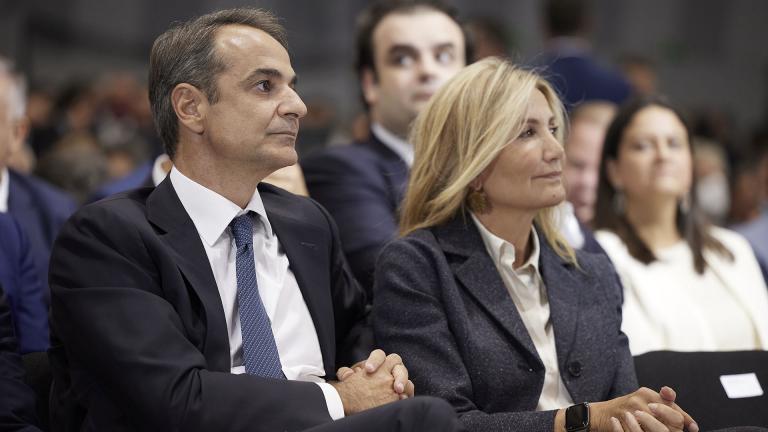 μητσοτακης και μαρεβα