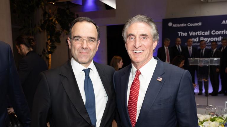 Δείπνο προς τιμήν των υπουργών των ΗΠΑ, Doug Burgum και Chris Wright, από τον Πρόεδρο του Ομίλου Antenna, Θοδωρή Κυριακού