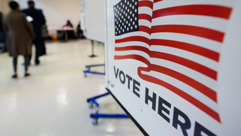 Άνοιξαν οι κάλπες στις ΗΠΑ για τις δημοτικές εκλογές: Όλα τα βλέμματα στη Νέα Υόρκη - Η επιρροή Τραμπ