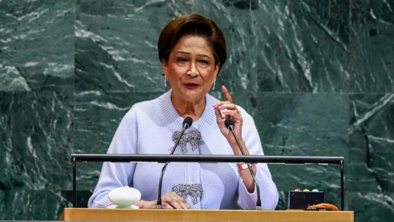  Κάμλα Περσάντ-Μπισέσαρ