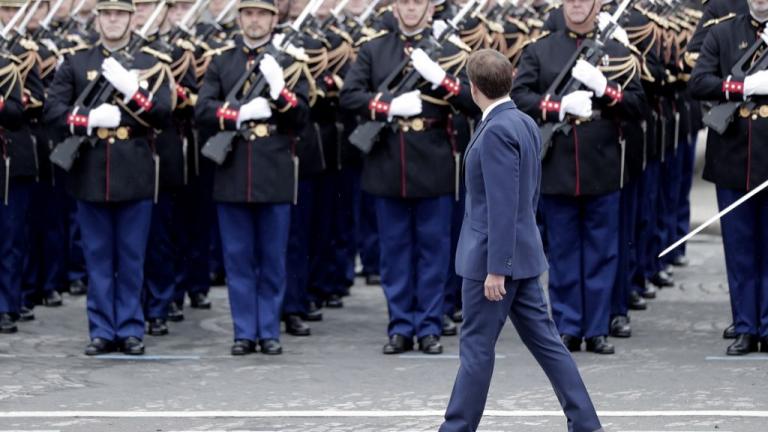 μακρον και στρατος