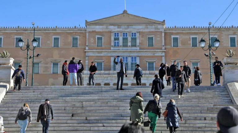 polites-skales-syntagma