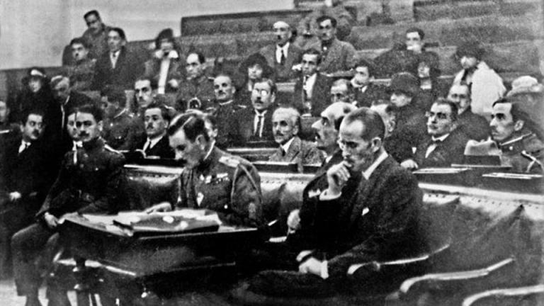 20 Νοεμβρίου 1922: Η Δίκη και αυθημερόν καταδίκη του Πρίγκιπος Ανδρέα από το Έκτακτο Στρατοδικείο Αθηνών  