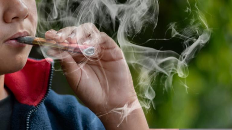 τσιγαρο ανηλικο