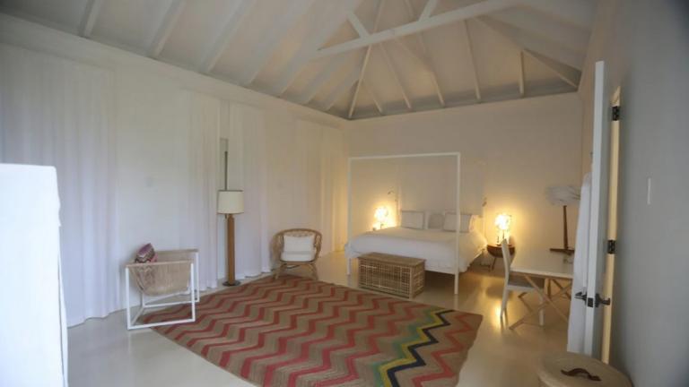 επσταιν επαυλη σε νησι