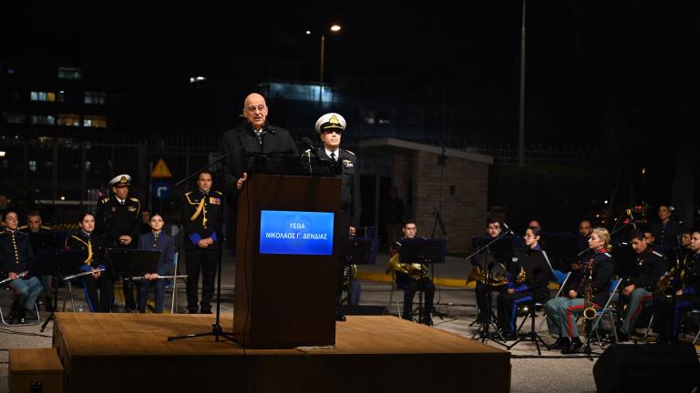 δενδιας χριστουγεννα