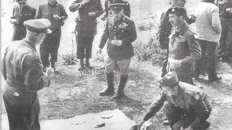 Ο στρατηγός Κωνσταντίνος Βεντήρης σε πικ νικ με αμερικανούς αξιωματικούς ( Πολεμικό Μουσείο).