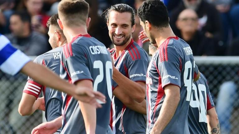 Ελλάς Σύρου - Ολυμπιακός 2-5: Τη νίκη οι Πειραιώτες, το χειροκρότημα οι Συριανοί