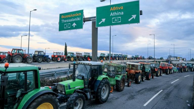 Συνεχίζονται και κλιμακώνονται σε όλη την Ελλάδα τα μπλόκα των αγροτών – «Όχι» στο κάλεσμα Μητσοτάκη για διάλογο