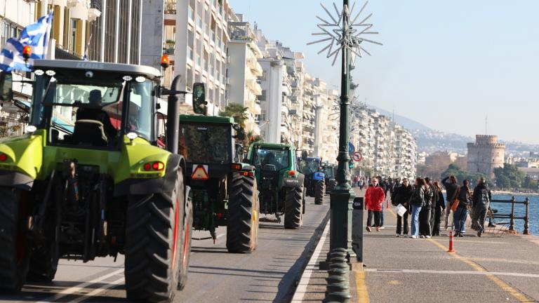 Ολοκληρώθηκε η αγροτική κινητοποίηση στο λιμάνι της Θεσσαλονίκης - «Δεν κάνουμε πίσω», το μήνυμά τους
