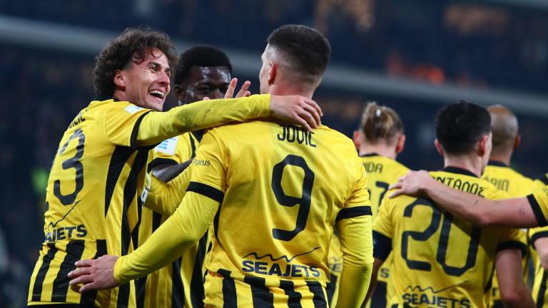 ΑΕΚ-ΟΦΗ 2-1: Νέα ανατροπή και... Χριστούγεννα στην κορυφή