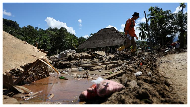 Ινδονησία ΠΛΗΜΜΥΡΕς