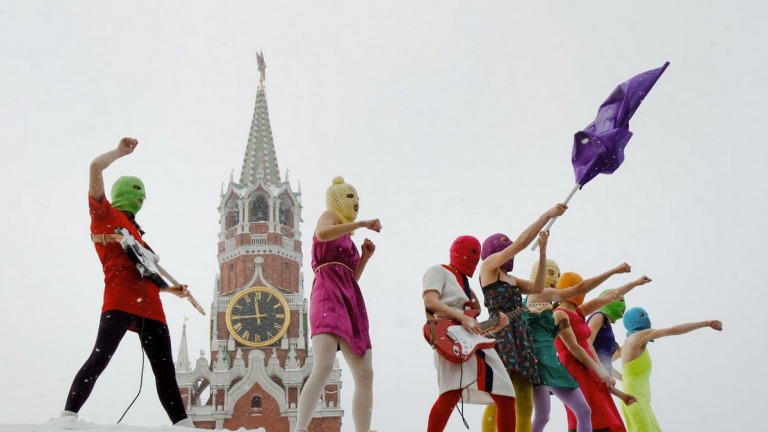 Ρωσία: Το αντικυβερνητικό συγκρότημα Pussy Riot χαρακτηρίστηκε «εξτρεμιστική οργάνωση»