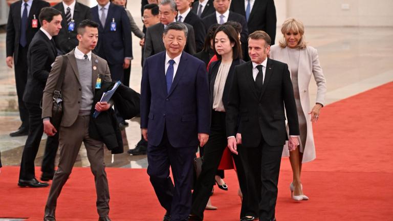 μακρον και σι τζι πινγκ
