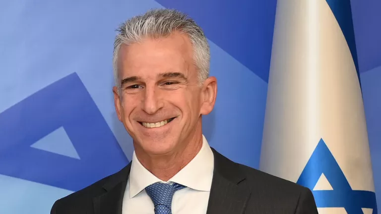 Επικεφαλής Mossad: Το Ιράν θέλει να εξαπατήσει τον κόσμο με «αδύναμη» πυρηνική συμφωνία