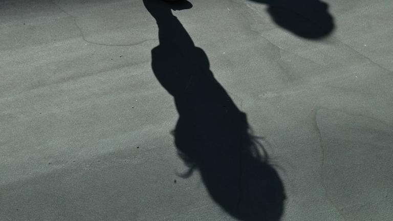 βια ανηλικων