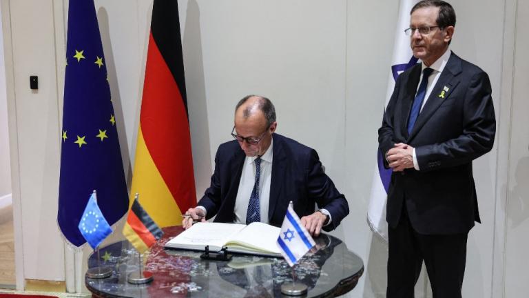 ABIR SULTAN/POOL/AFP