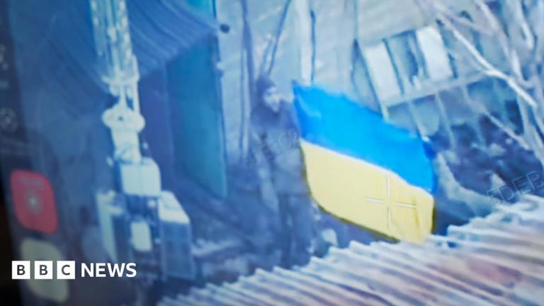 Ουκρανοί υψώνουν σημαία στο Ποκρόφσκ για να δείξουν ότι η πόλη «δεν έπεσε» στους Ρώσους