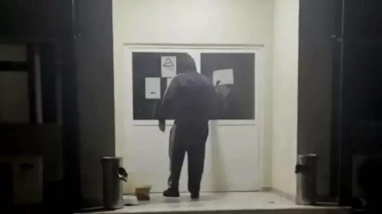 Λάρισα: Επίθεση μελών του Ρουβίκωνα στα γραφεία του ΟΠΕΚΕΠΕ 