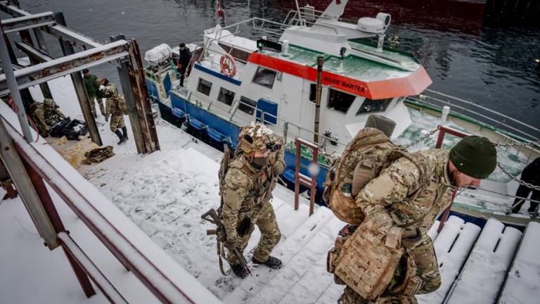 δανοι στρατιωτες στην γροιλανδια