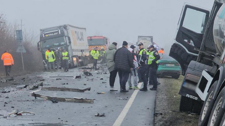 Σοκ και θρήνος για τον άδικο χαμό των 7 οπαδων του ΠΑΟΚ - Τα πιθανά σενάρια του δυστυχήματος