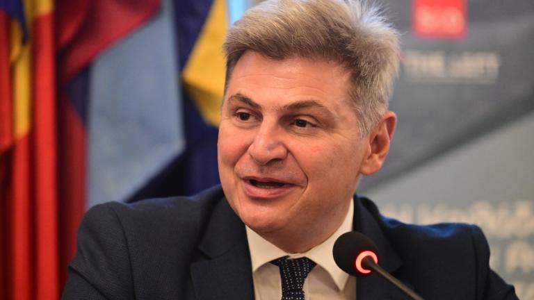 φαραντουρης