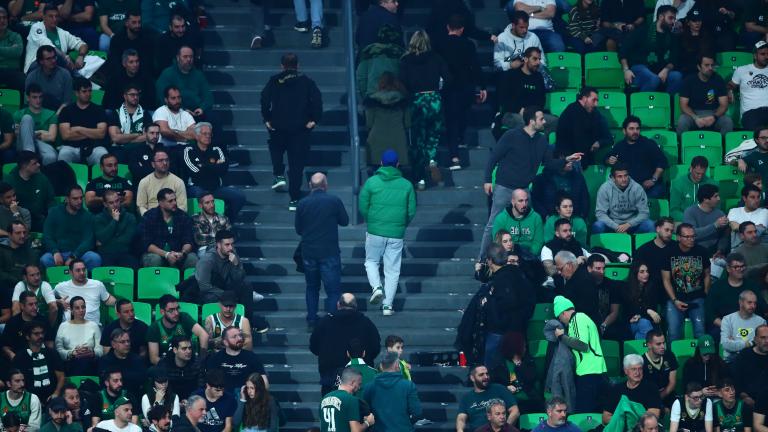 Παναθηναϊκός: Ο κόσμος μίλησε - Αποχωρήσεις πριν το τζάμπολ και έντονες αποδοκιμασίες στο