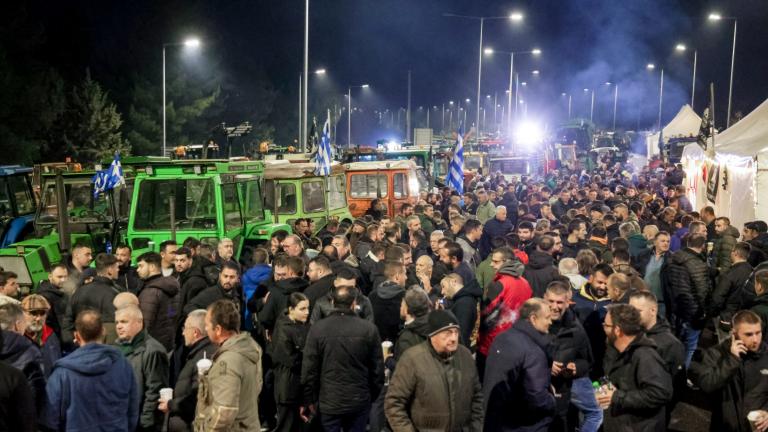 Κλιμακώνουν κινητοποιήσεις και μπλόκα οι αγρότες — Για «τέλος ανοχής» και Plan B κάνει λόγο η κυβέρνηση