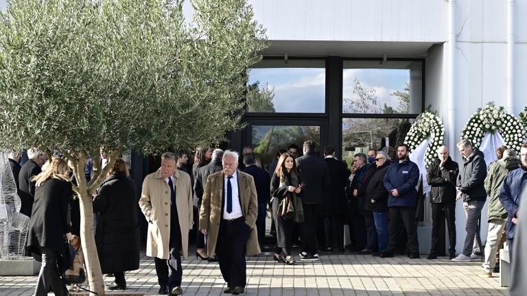 γιωργος παπαδακης κηδεια