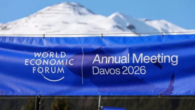 Reuters: Πέντε συμπεράσματα από την σύνοδο στο Νταβός μετά τις παρεμβάσεις Τραμπ