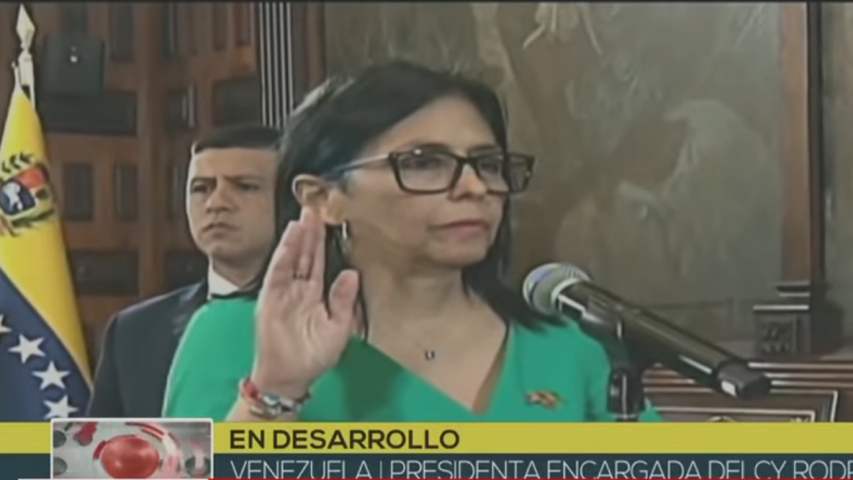 Βενεζουέλα: Η Ροντρίγκεζ ορκίστηκε μεταβατική πρόεδρος — «Ήρωες» ο Μαδούρο και η σύζυγός του