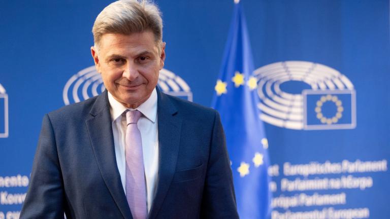 φαραντουρης