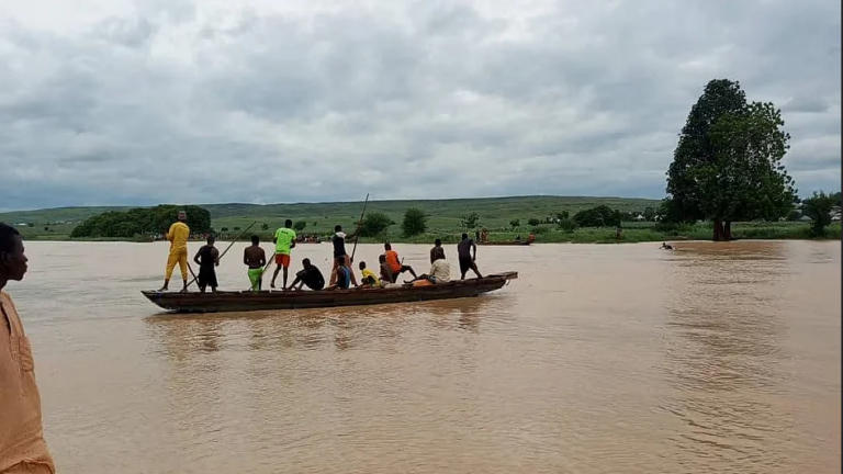 Νιγηρία: Τουλάχιστον 26 νεκροί και 14 αγνοούμενοι από ανατροπή σκάφους