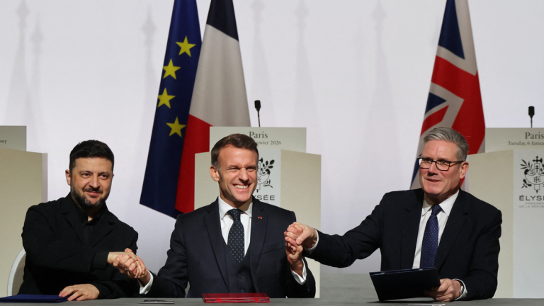 Παρίσι: Μακρόν, Στάρμερ και Ζελένσκι υπέγραψαν δήλωση προθέσεων για την ανάπτυξη πολυεθνικής δύναμης στην Ουκρανία