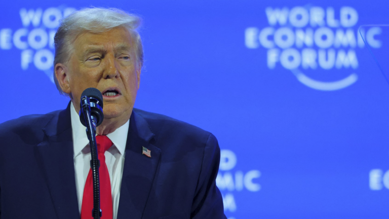 Τραμπ στο Νταβός: «Αγαπώ την Ευρώπη αλλά δεν βαδίζει προς τη σωστή κατεύθυνση»