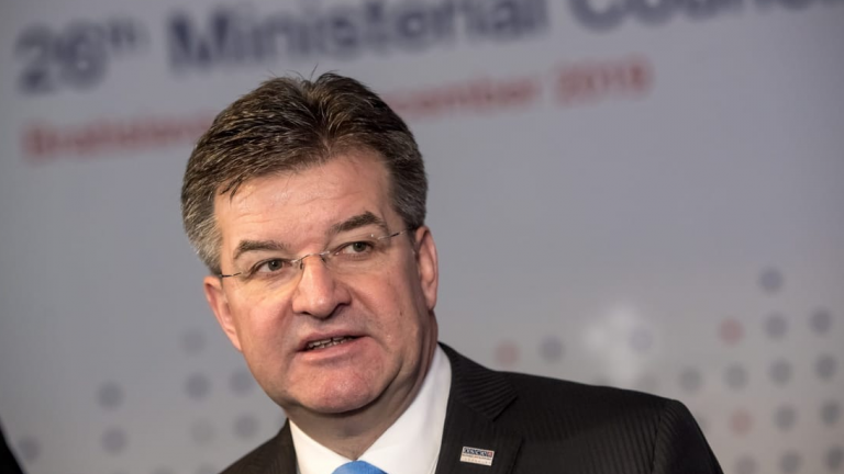 Σλοβακία: Παραίτηση του συμβούλου εθνικής ασφάλειας μετά τις αποκαλύψεις για Επστάιν