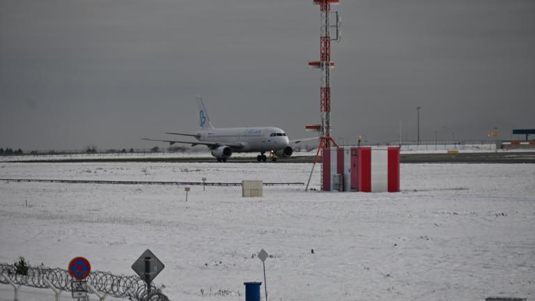 Κλειστό το αεροδρόμιο της Βιέννης λόγω παγετού – Προβλήματα και στις πτήσεις στην Πράγα