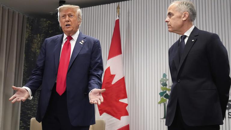 τραμπ και καρνει