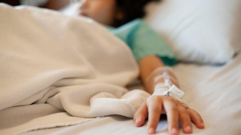 παιδι στη μεθ