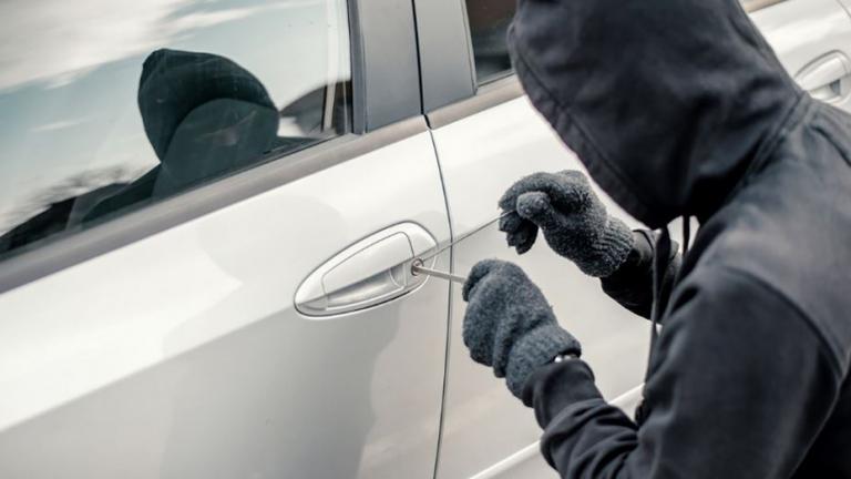 διαρρηξη αυτοκινητου