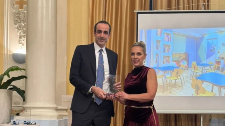 Βράβευση του Γρηγόρη Δημητριάδη από τον σύλλογο «Η Πίστη»