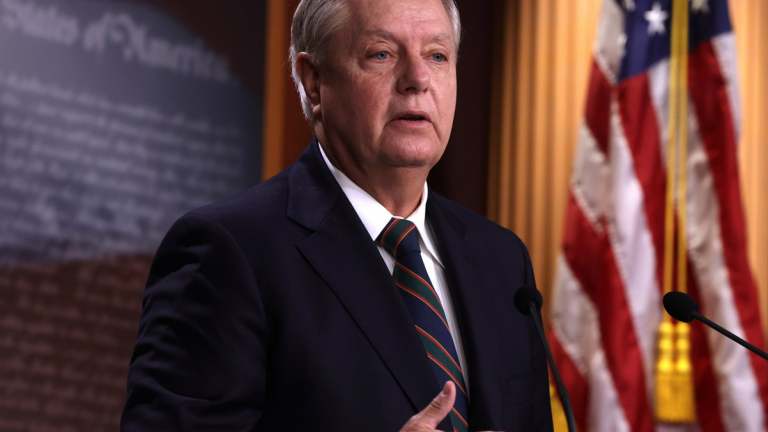 Έξω φρενών στη Γερουσία με την Τουρκία και τη τζιχαντιστική Συρία: «Μην τολμήσετε να πειράξετε τους Κούρδους συμμάχους μας»