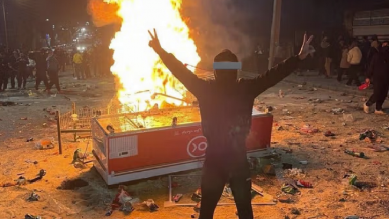 Ιράν: Τουλάχιστον 45 διαδηλωτές έχουν σκοτωθεί από την έναρξη των ταραχών